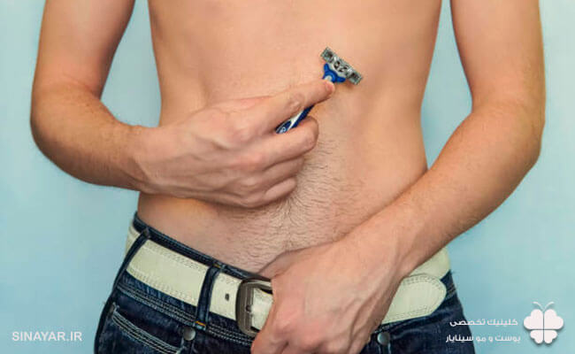 زدن موهای بیضه با ژیلت